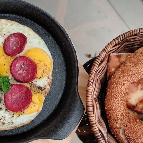 Eggs with Sucuk