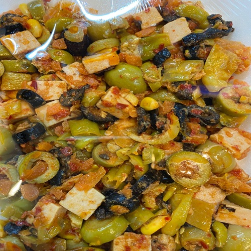 OLIVES SLICES W LUNCHEON
