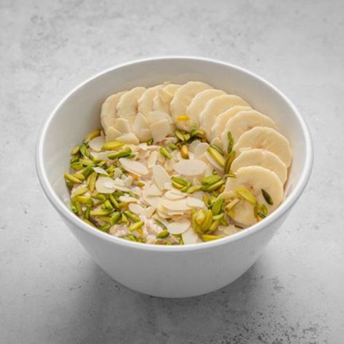 Nuts Oatmeal with Banana 