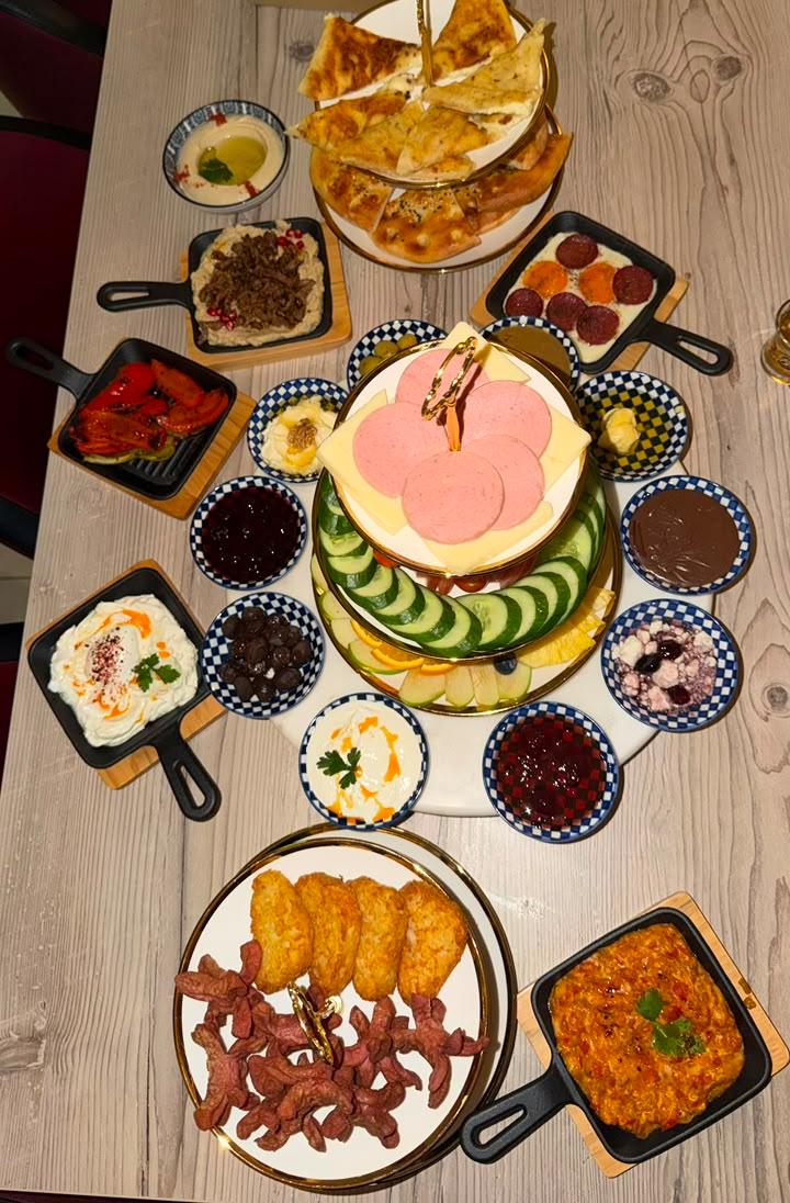 Royal Breakfast